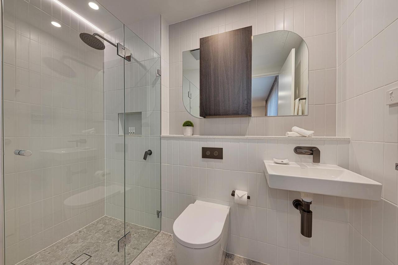 Littomore Suites Kingswood Penrith Bagian luar foto
