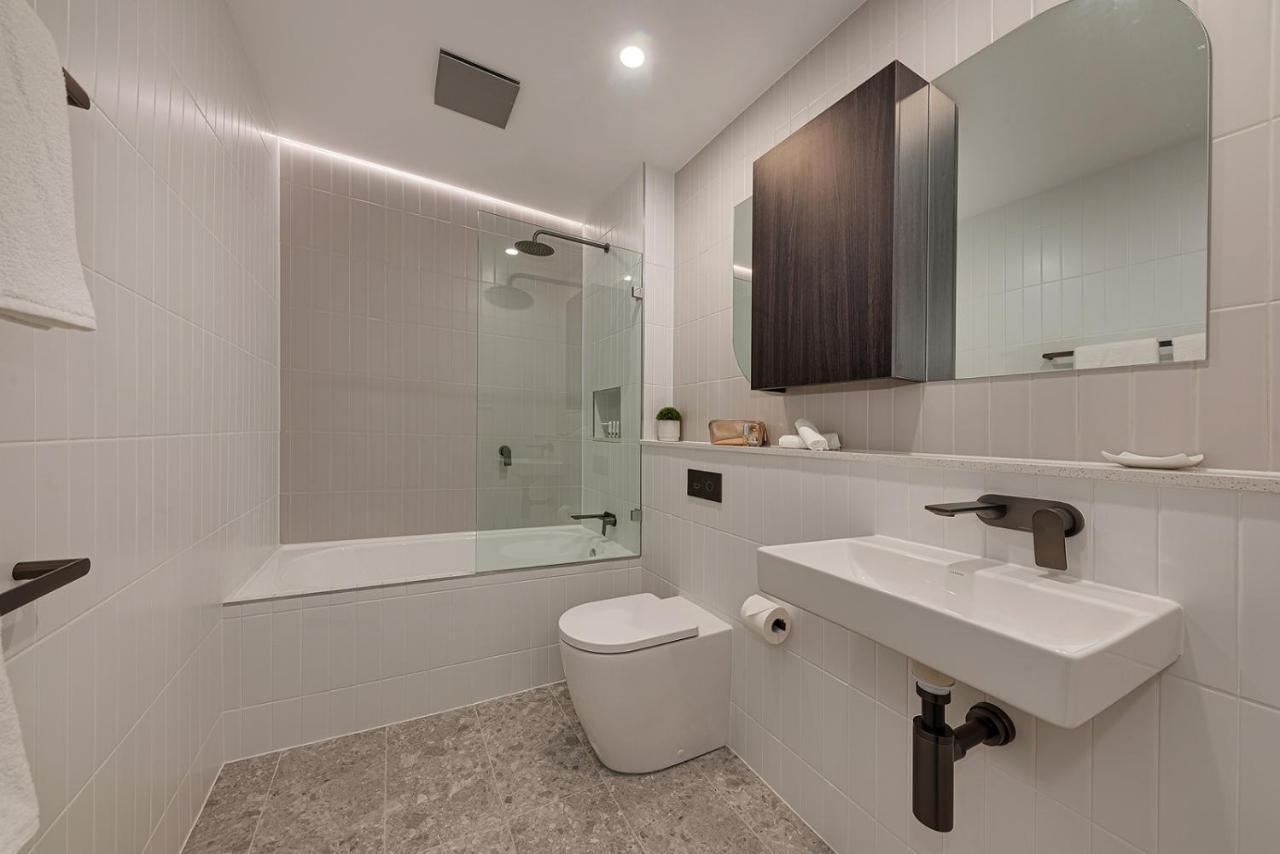 Littomore Suites Kingswood Penrith Bagian luar foto
