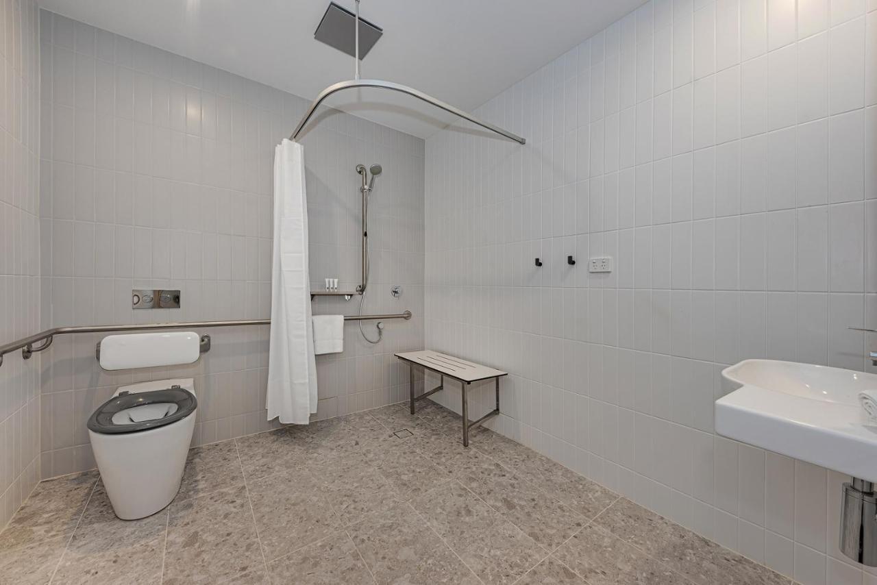 Littomore Suites Kingswood Penrith Bagian luar foto